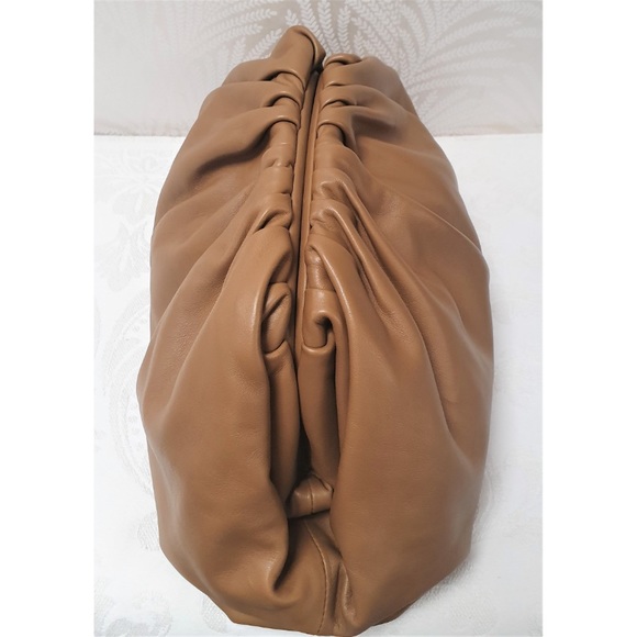 AUTH Bottega Veneta Camel Pouch Large Clutch Cloud Dumpling Calfskin Leather BV - Picture 5 of 8